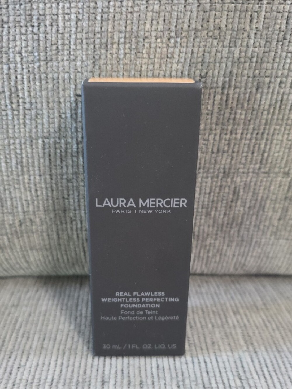 Laura Mercier Real Flawless Perfecting Foundation, 1oz., New, Silk Or Buff. - Picture 2 of 13